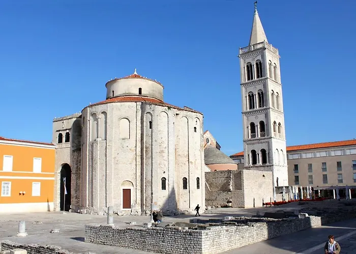 With A Parking Space - 5932 자다르